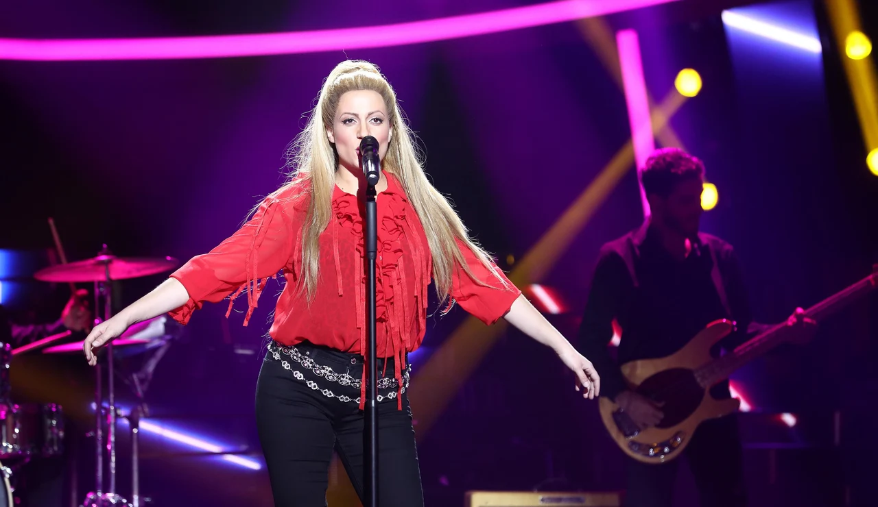 María Villalón canta la historia de amor de Shakira en 'Me enamoré'