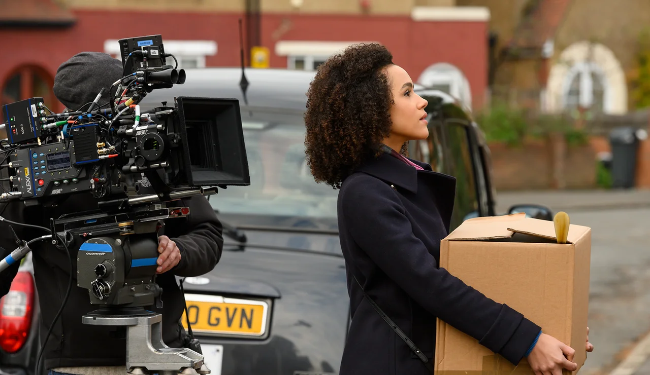 Nos colamos tras las cámaras de 'Cuatro bodas y un funeral' para descubrir cómo se grabó su segundo capítulo
