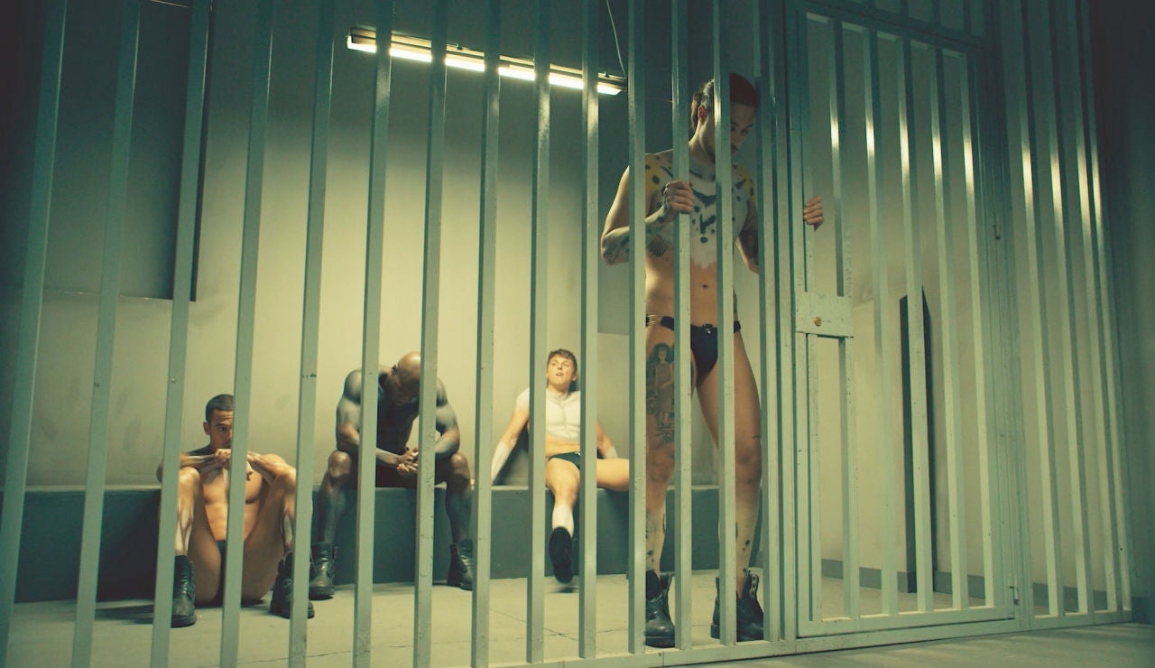 Sexo salvaje y un peligroso baile, as&iacute; es el duod&eacute;cimo cap&iacute;tulo de &lsquo;Toy boy&rsquo;