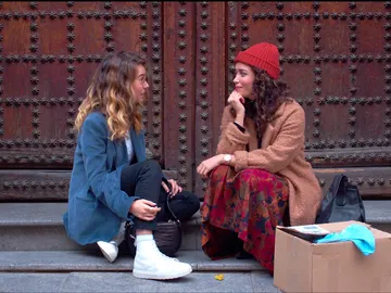 Luisita y Amelia reflexionan sobre el amor Luisita y Amelia reflexionan sobre el amor