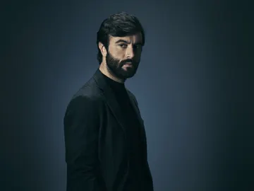 Xavier, interpretado por Javier Rey Xavier, interpretado por Javier Rey