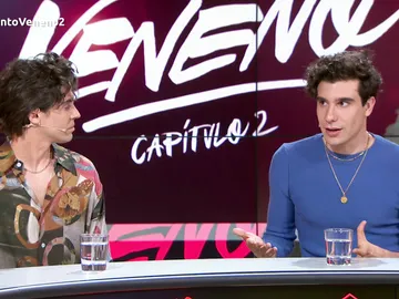 Javier Calvo: “La gente se queda llorando tras el final del segundo capítulo” Javier Calvo: “La gente se queda llorando tras el final del segundo capítulo”