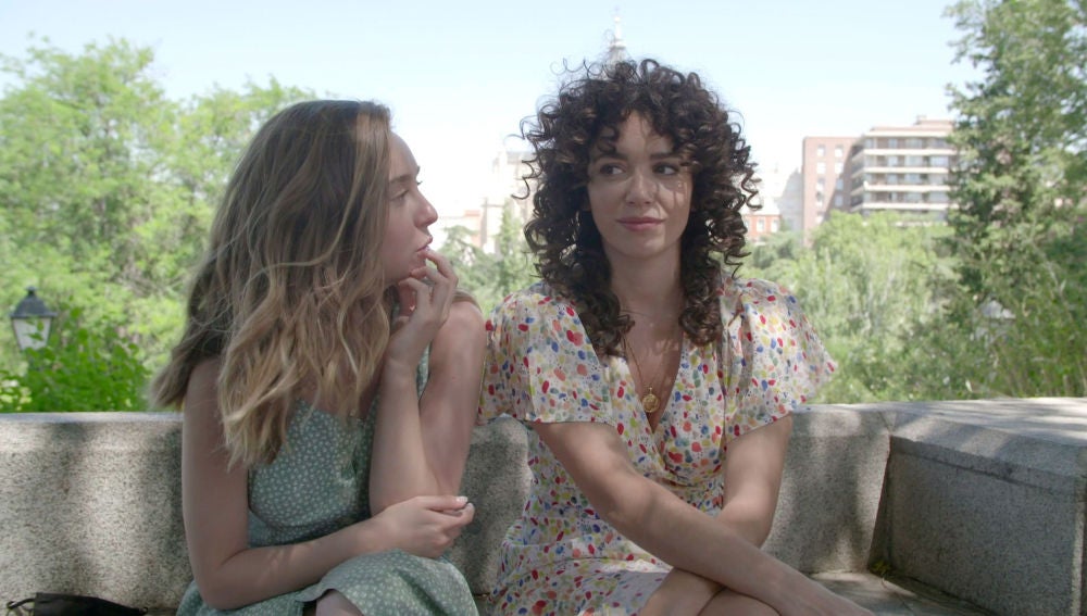 Nuevos personajes y un look renovado, Paula Usero y Carol Rovira desvelan secretos de la segunda temporada de #Luimelia