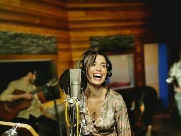 Carol Rovira compone y canta dos temas para las nuevas temporadas de #Luimelia: "Un sueño hecho realidad"