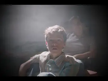 Secuencia inédita de 'Veneno': Joselito juega a adivinar prendas masculinas Secuencia inédita de 'Veneno': Joselito juega a adivinar prendas masculinas