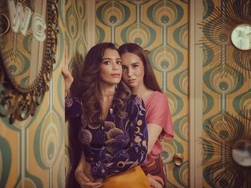 Paula Usero y Carol Rovira son Luisita y Amelia en #Luimelia 77 Paula Usero y Carol Rovira son Luisita y Amelia en #Luimelia 77