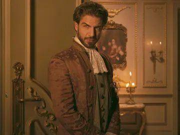 Maxi Iglesias es Francisco Marlango en 'La cocinera de Castamar' Maxi Iglesias es Francisco Marlango en 'La cocinera de Castamar'