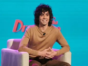 Javier Ambrossi: "Me daba mucho vértigo enfrentarme al formato" Javier Ambrossi: "Me daba mucho vértigo enfrentarme al formato"