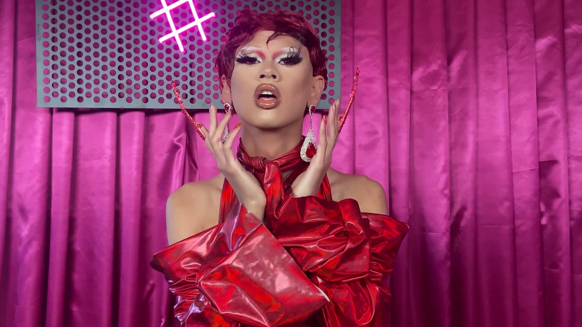 Video tutorial: Inti te enseña sus trucos de maquillaje para “transformaros en divas”