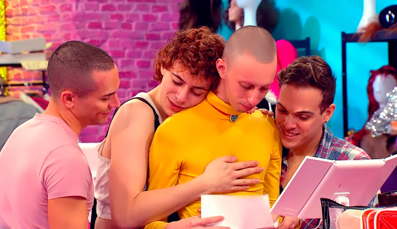 Hugáceo Crujiente rompe a llorar al leer una emotiva carta de su fan Nº1: su hermano