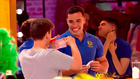 Killer Queen, ante un reto imposible: debe realizar un ‘tuck’ a su compañera de pasarela Drag Race España