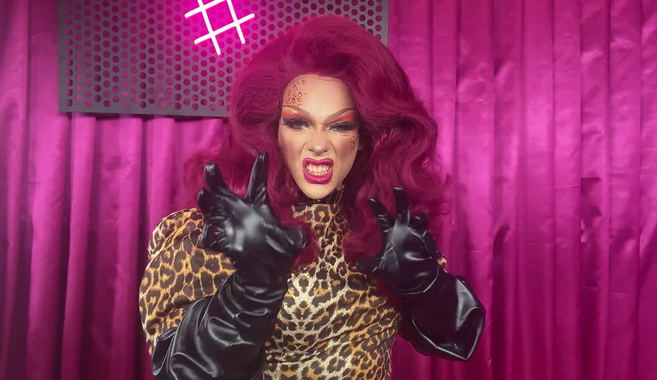 ¿Cómo maquillarnos como lo haría Killer Queen? ¡Disfruta del tutorial de nuestra reina! 