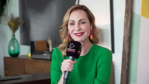 Ana Milán: "En la segunda temporada nos pasa un poco la vida por encima a todos" Ana Milán: "En la segunda temporada nos pasa un poco la vida por encima a todos"