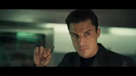 El Turco llega pisando fuerte, así es el primer capítulo de 'Toy Boy' Te lo contamos en un minuto