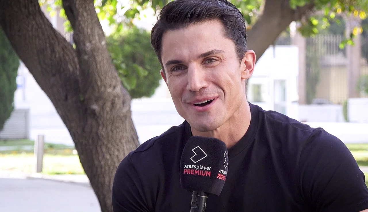 Álex González: "Me habría gustado interpretar a un 'Toy Boy' por bailar"