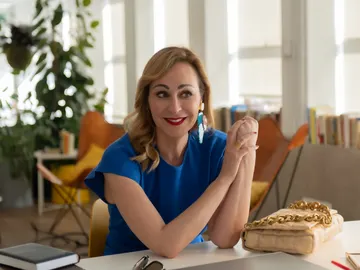 Ana Milán ante su editora Ana Milán ante su editora