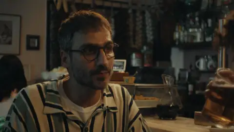 Nacho y María tienen una conversación intensa sobre la vida Nacho y María tienen una conversación intensa sobre la vida
