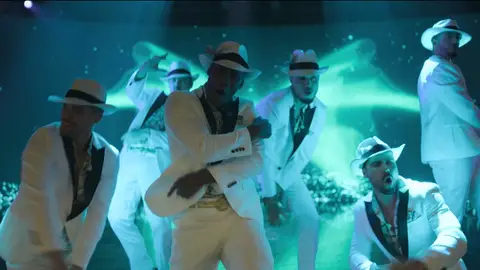 Toy Boy baile Toy Boy baile