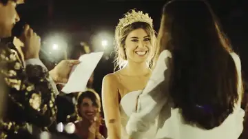 El momento más bonito de la boda de Dulceida con Alba: “Se veían como un montón de estrellas iluminándolas”
