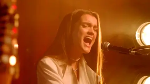 Amaia Romero Una Navidad con Samantha Hudson