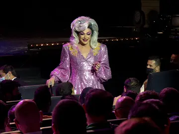 Supremme de Luxe, emocionada ante una pareja del público: “¡Se conocieron en el Orgullo!” Supremme de Luxe, emocionada ante una pareja del público: “¡Se conocieron en el Orgullo!”