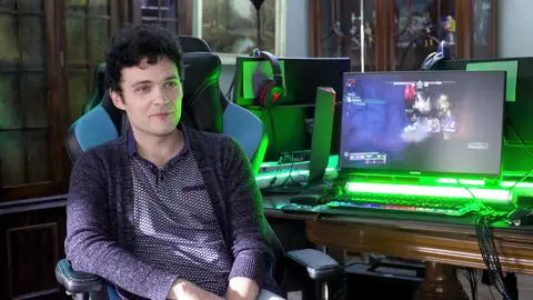 Adam Jezierski: "Goyito quiere ser 'youtuber' y vivir del cuento" Adam Jezierski: "Goyito quiere ser 'youtuber' y vivir del cuento"