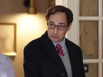 Gregorio se muda a casa de su hijo Carlos y su pareja Pablo Gregorio se muda a casa de su hijo Carlos y su pareja Pablo