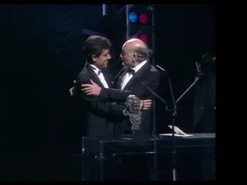 El Goya que Andrés Pajares ganó frente a Antonio Banderas por ‘¡Ay, Carmela!’ El Goya que Andrés Pajares ganó frente a Antonio Banderas por ‘¡Ay, Carmela!’