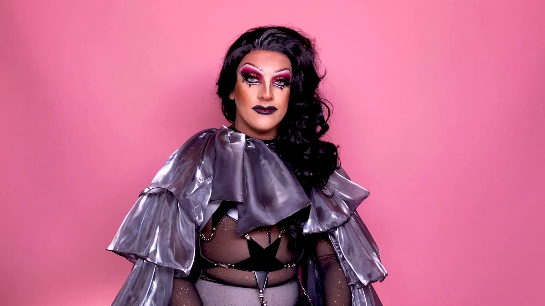 Jota Carajota nos enseña a hacer el Lip Sync perfecto. 