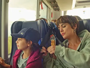 Las emotivas palabras de Alba a Manuela en el autobús: “Te quiero a ti” Las emotivas palabras de Alba a Manuela en el autobús: “Te quiero a ti”