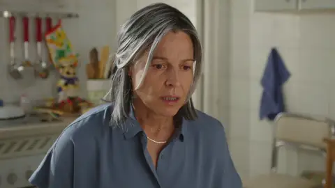 Rocío descubre el secreto de Manuela: “Pero hija, que has hecho…” Rocío descubre el secreto de Manuela: “Pero hija, que has hecho…”