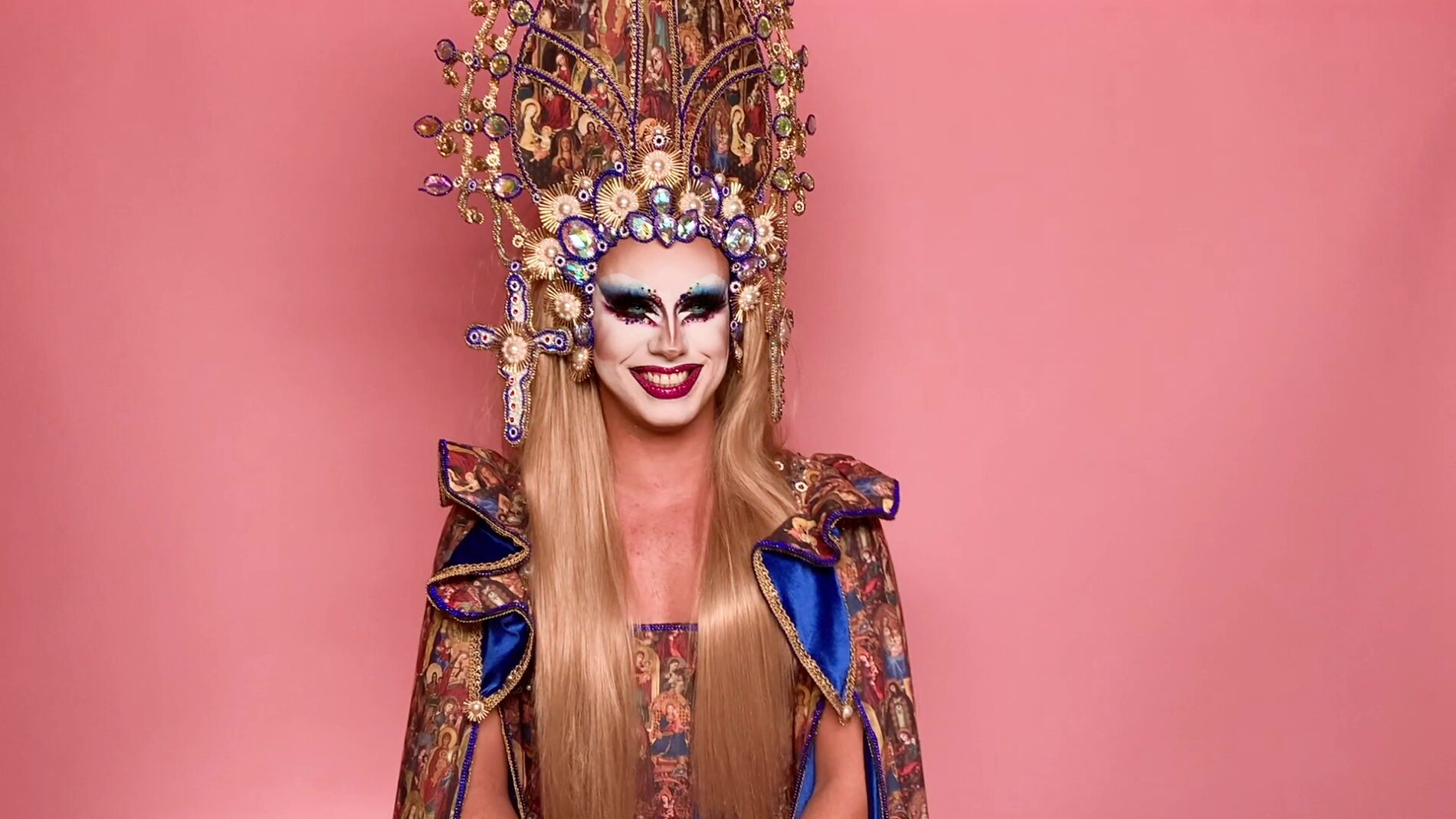 "Sethlas es inaccesible e impactante": La reina se describe en su entrevista más íntima