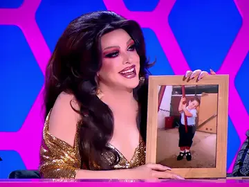 ¿Qué les dirían a su yo de la infancia? Las reinas se emocionan hablando a sus niños ¿Qué les dirían a su yo de la infancia? Las reinas se emocionan hablando a sus niños