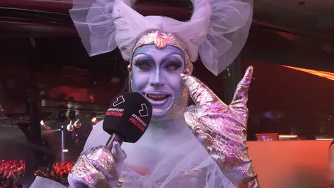 Las 12 reinas acudieron a la emisión en directo del capítulo final de la segunda temporada. Las 12 reinas acudieron a la emisión en directo del capítulo final de la segunda temporada.