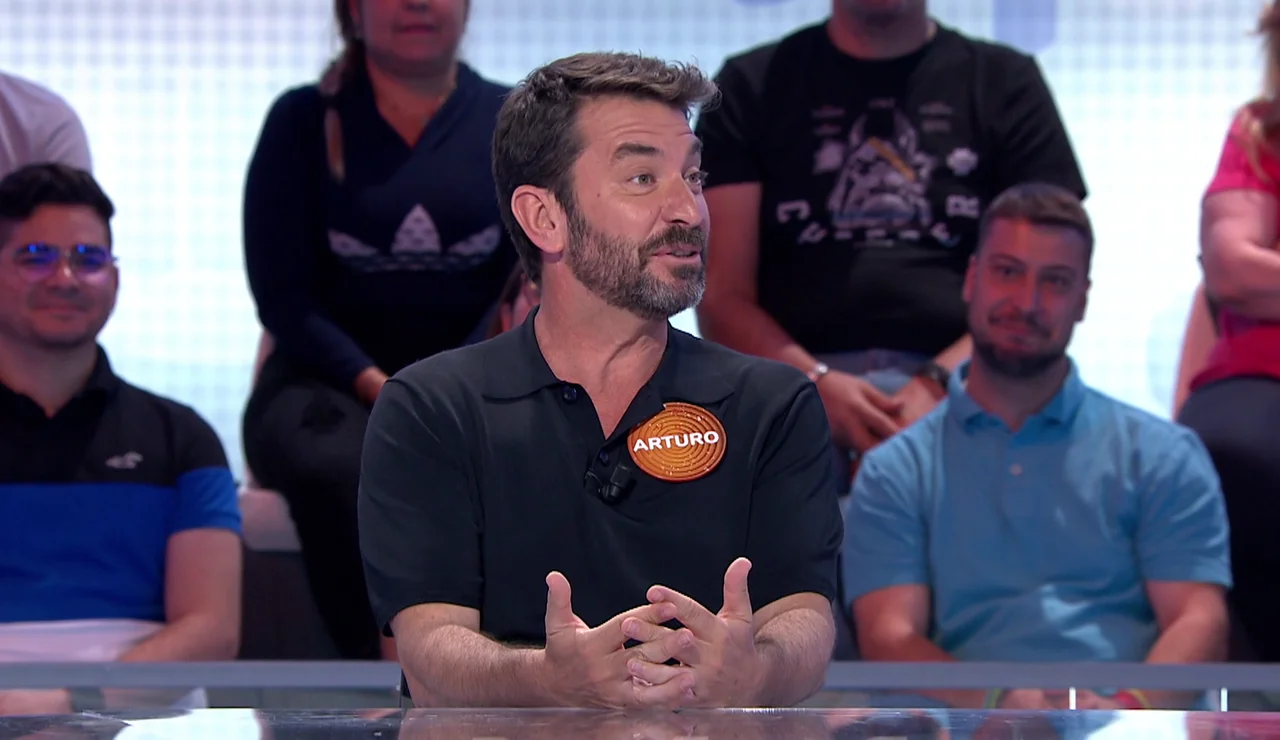 La confesión de Arturo Valls en ‘Pasapalabra’: “Carlos y yo hemos estado en la cárcel juntos”