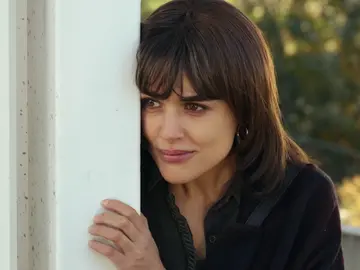 Manuela es descubierta tras intentar volver a ver a Alba  Manuela es descubierta tras intentar volver a ver a Alba