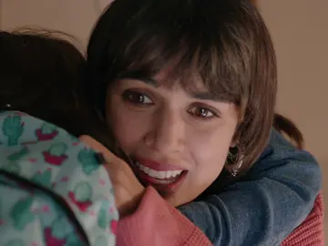 El reencuentro más esperado: Paloma y Manuela, juntas de nuevo  El reencuentro más esperado: Paloma y Manuela, juntas de nuevo