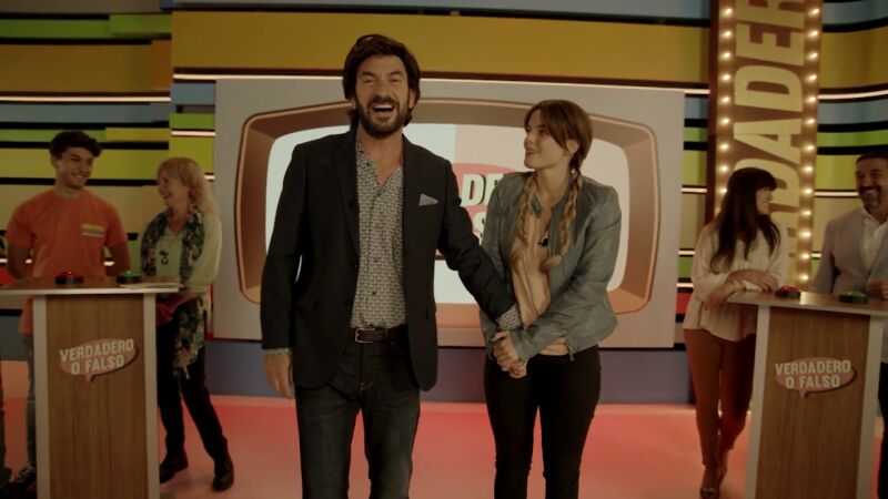 ¿Conseguirá Carlos acordarse? El momento en el que Laura conoció a Carlos, al descubierto