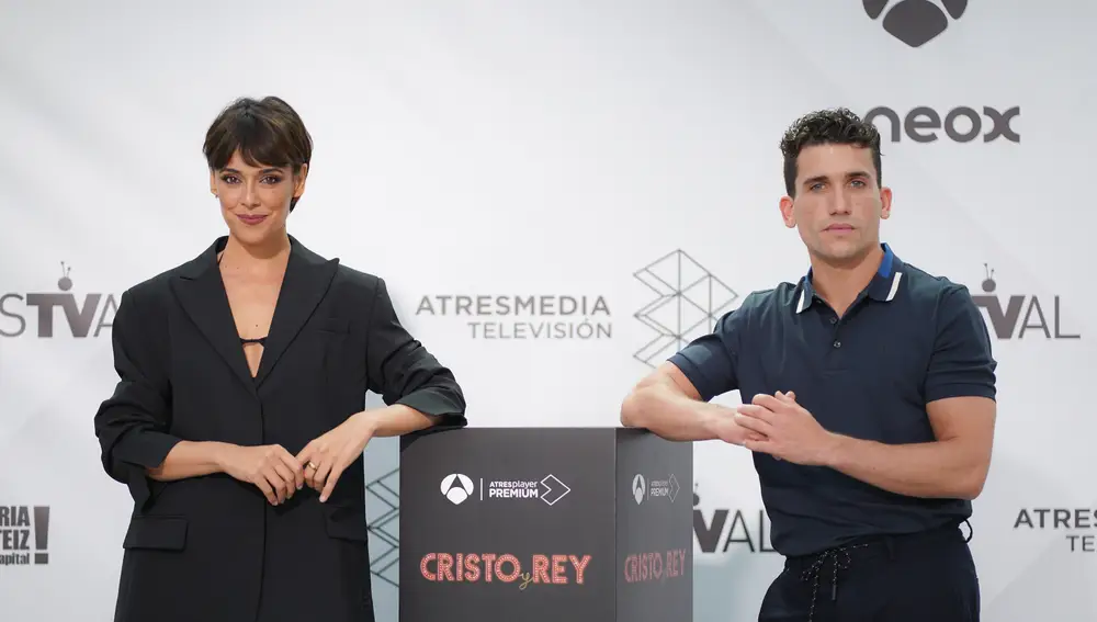 Jaime Lorente y Belén Cuesta, protagonistas de 'Cristo y Rey'