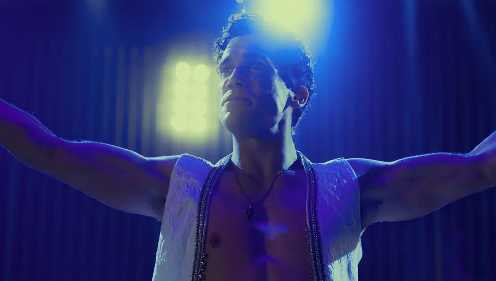 Jaime Lorente como Ángel Cristo en 'Cristo y Rey'
