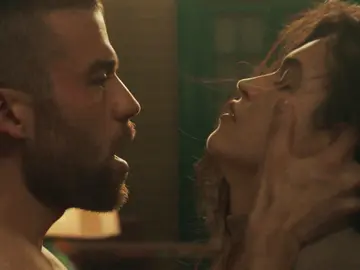 Elena y Zárate protagonizan un pasional encuentro sexual Elena y Zárate protagonizan un pasional encuentro sexual