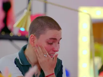 Kande le confiesa su secreto a Angelita Kande le confiesa su secreto a Angelita