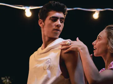 Omar y Andrea, los protagonistas de 'UPA Next' Omar y Andrea, los protagonistas de 'UPA Next'