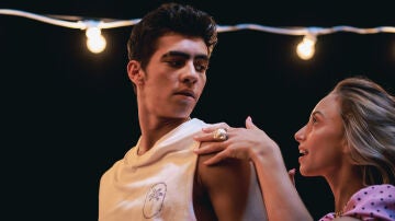 Omar y Andrea, los protagonistas de 'UPA Next' 