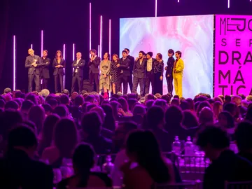 Así hemos vivido la décima edición de los Premios Feroz: Éxito y emoción entre los integrantes de ‘La ruta’ Así hemos vivido la décima edición de los Premios Feroz: Éxito y emoción entre los integrantes de ‘La ruta’