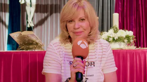 Bárbara Rey en el plató de 'Cristo y Rey' Bárbara Rey en el plató de 'Cristo y Rey'