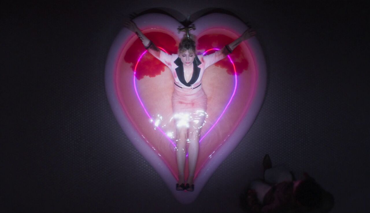 Bell&iacute;sima intenta acabar con su vida, &iquest;conseguir&aacute; Nacho salvarla? 