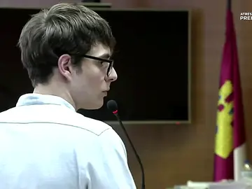 "Una escena que no habíamos visto nunca": La serie documental 'No se lo digas a nadie' llega este domingo "Una escena que no habíamos visto nunca": La serie documental 'No se lo digas a nadie' llega este domingo