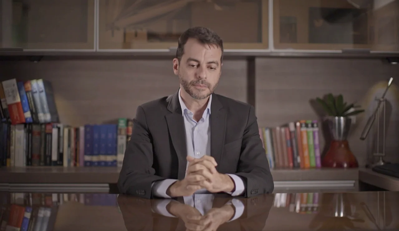 "Deja a esa niña fea en la calle, que se muera de frío": la frase que puso a Patrick en el punto de mira