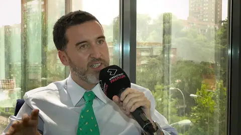 Juan Vinuesa presenta a Fede: “Muy primitivo y, probablemente, muy básico” Juan Vinuesa presenta a Fede: “Muy primitivo y, probablemente, muy básico”